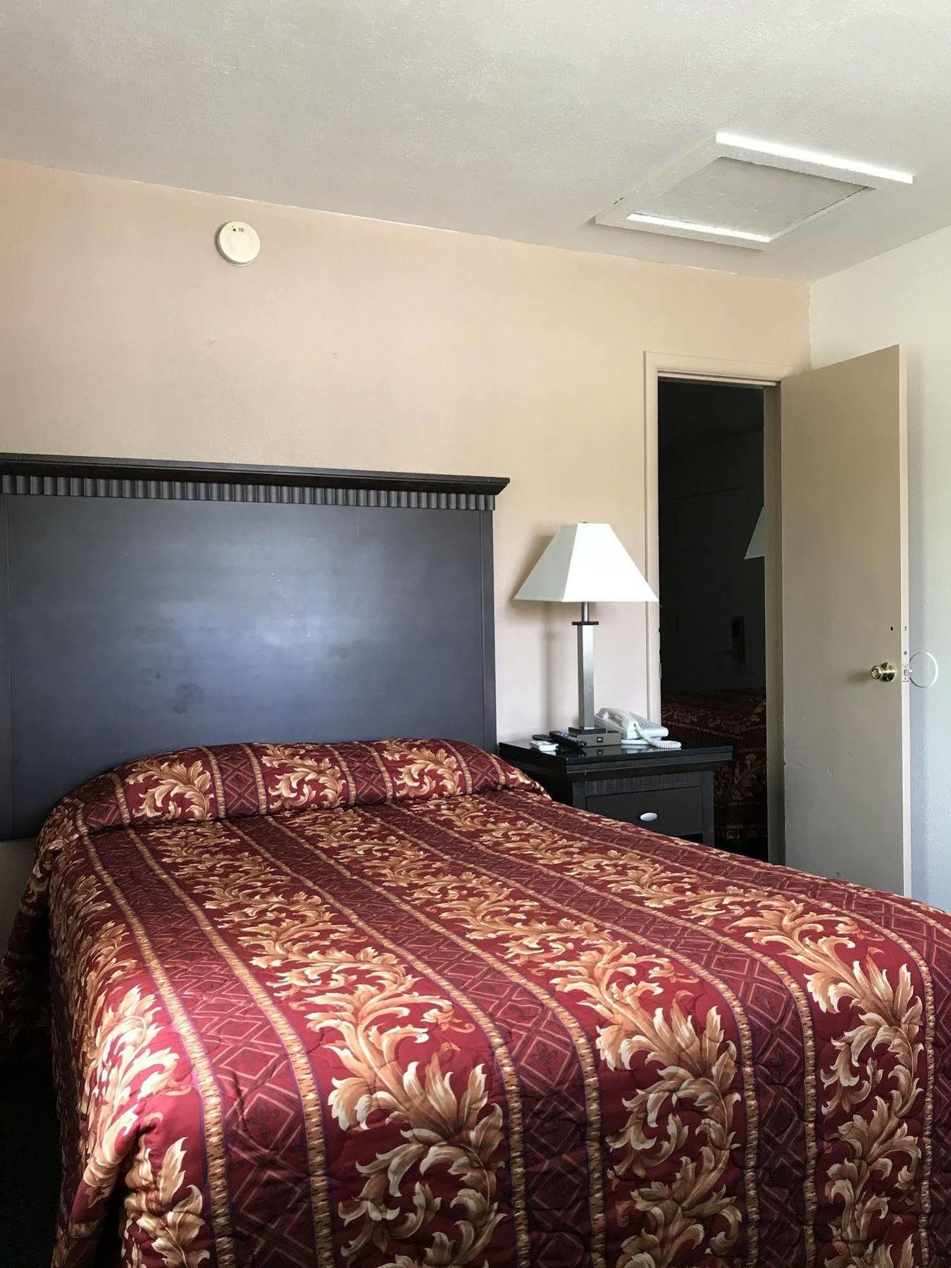 Townhouse Motel Weed Eksteriør bilde