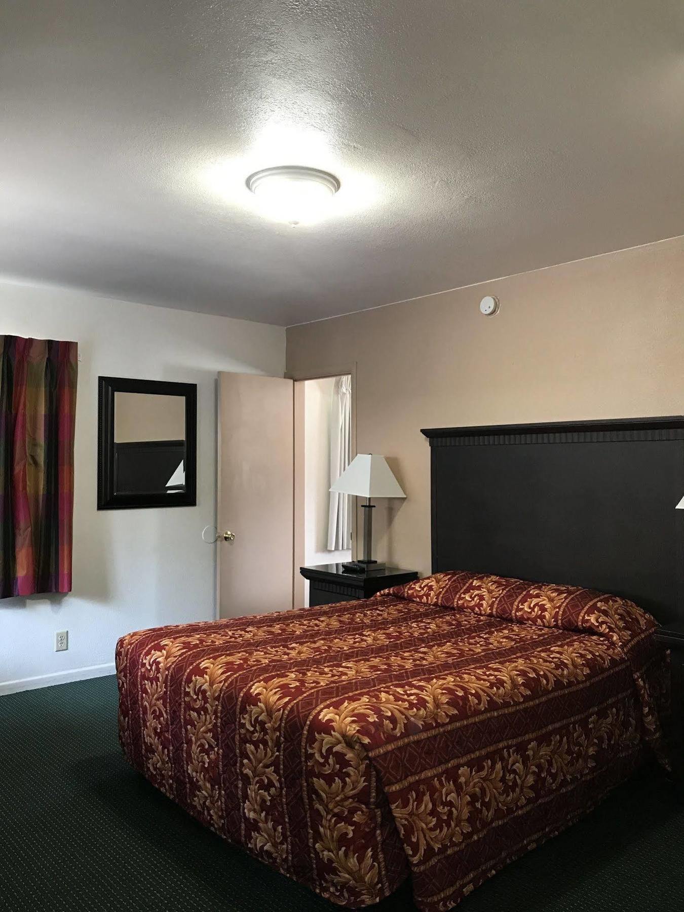 Townhouse Motel Weed Eksteriør bilde